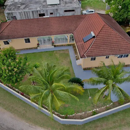 Elizabeth Retreat - Island Time Villa